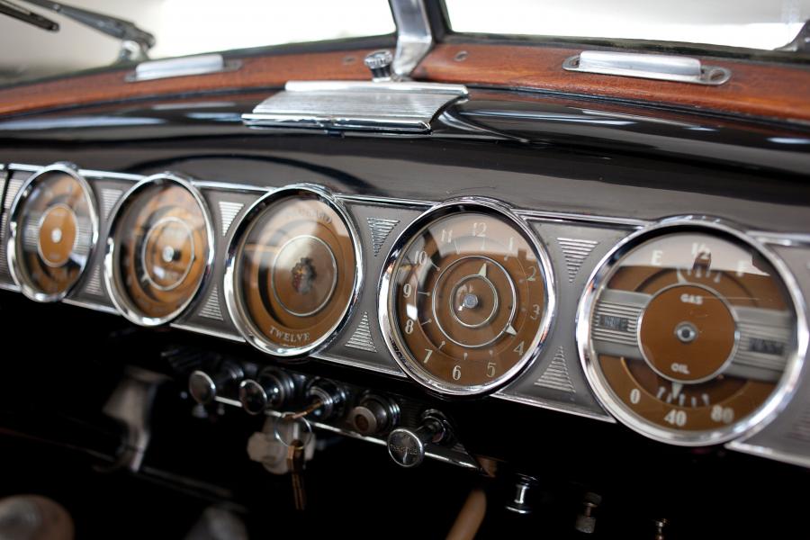  Packard Twelve All-Weather Cabriolet by Brunn 1938 года  (фото 4 из 25)